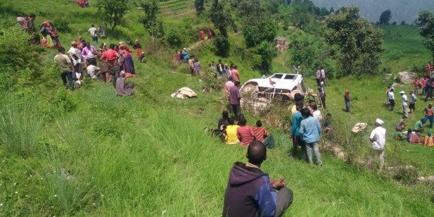 बैतडीमा जिप दुर्घटना २ जनाको मृत्यु, ४ जनाकोे अवस्था गम्भीर  